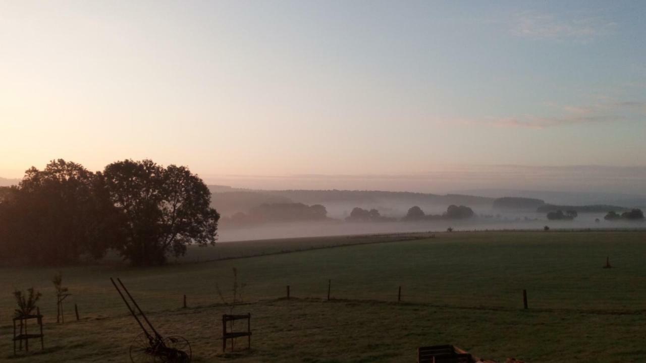 La Croisee Des Champs, Gite Entre Durbuy Et La Roche En Ardenne Erezee Bagian luar foto